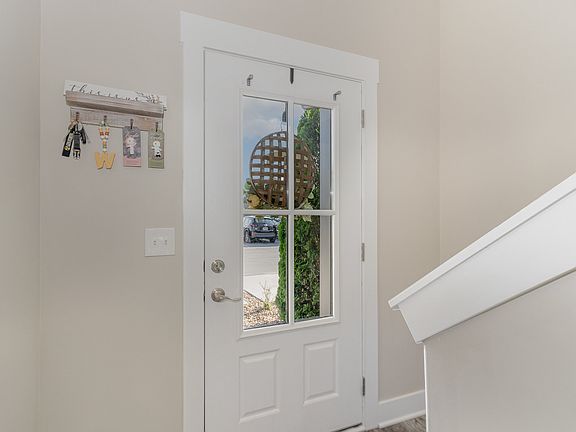 3rd image of 2412 Lightbend Dr