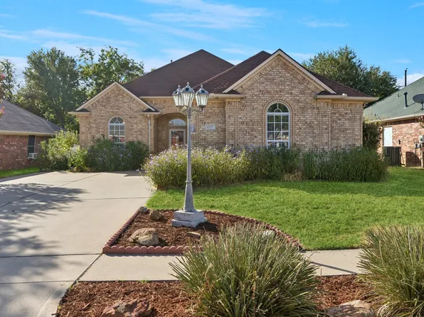 1727 Ridgecrest Dr, Cleburne, TX 76033