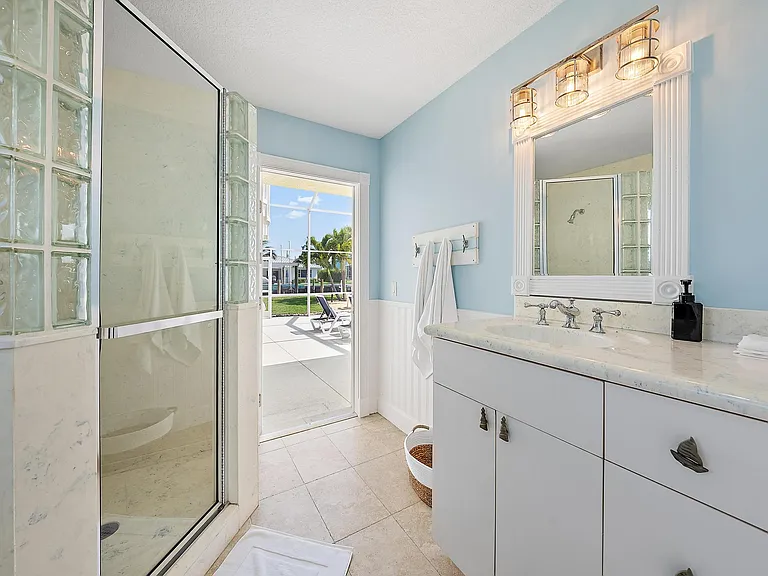 8538 SE Coconut St — Photo 17