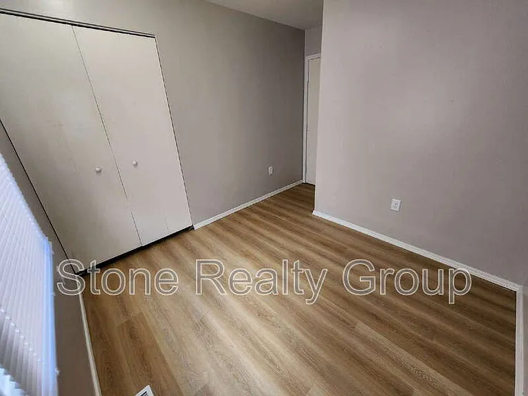 2262 3rd Ave — Photo 5