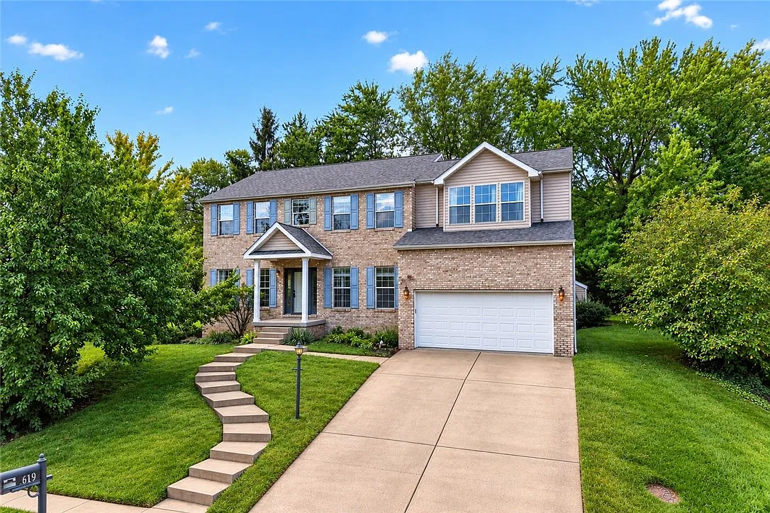 4 bed, 2.5 bath, 2868 sqft, $3,580 — Photo 1