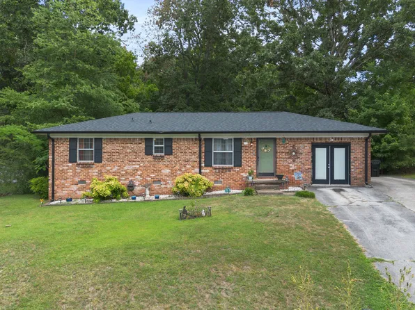 4012 E Freedom Cir, Ooltewah, TN 37363