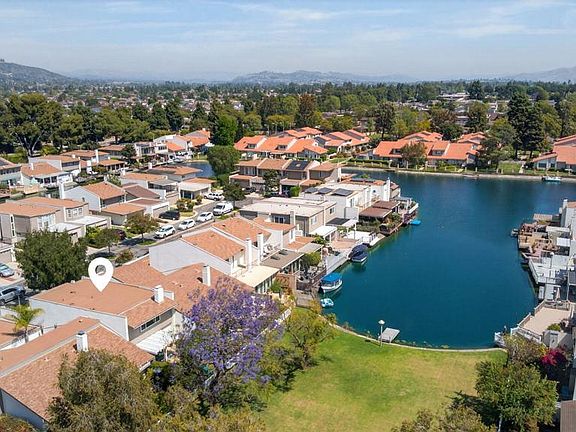 4th image of 1610 Edgewater Ln