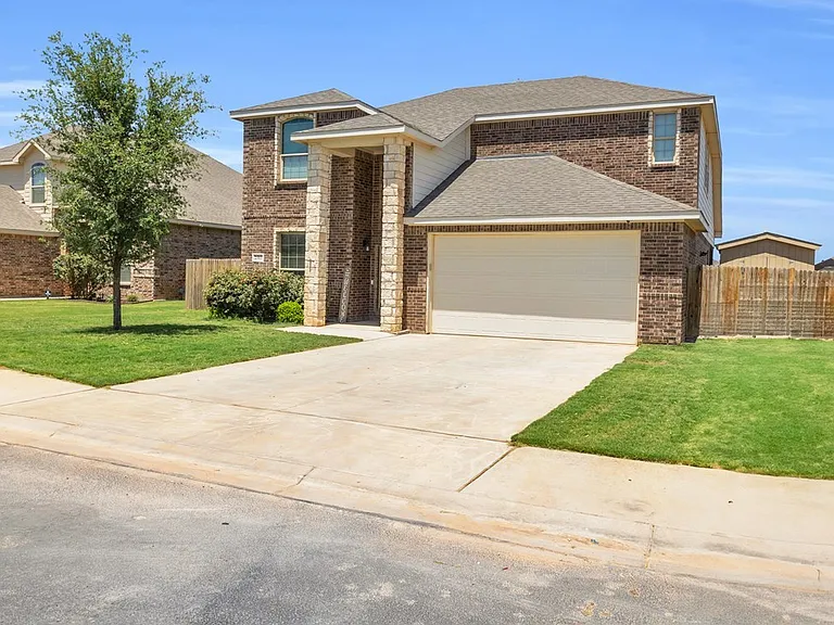 2313 Sky View Rd — Photo 4
