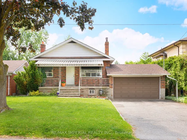 7 Doddington Dr, Toronto, ON M8Y 1S3