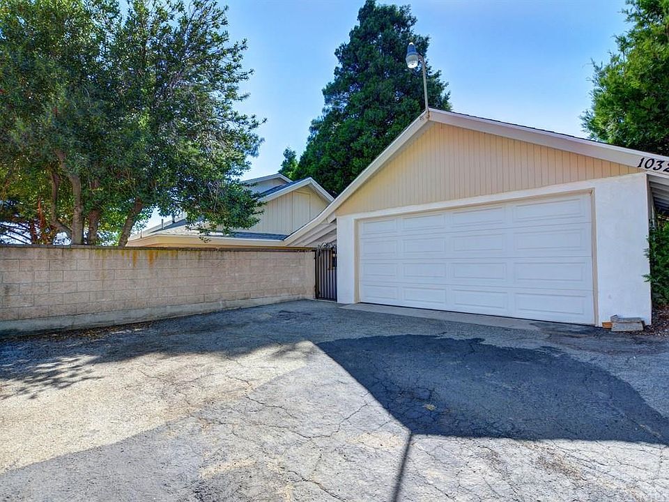 1st image of 1032 Summit Dr