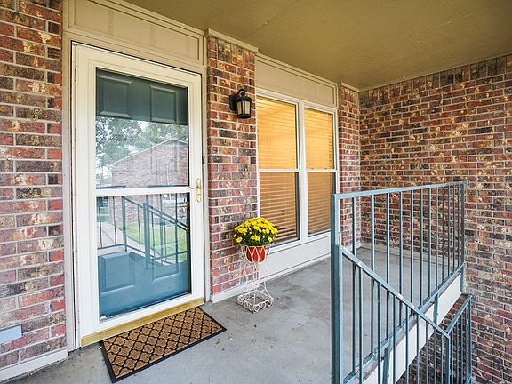 3rd image of 849 S Gun Barrel Ln