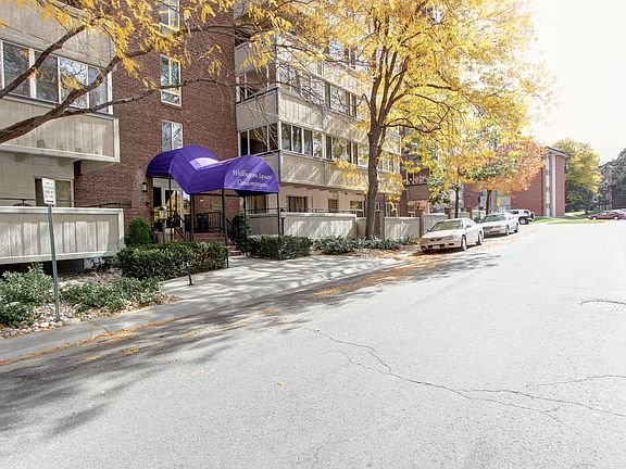 2nd image of 1888 S Jackson St APT 304