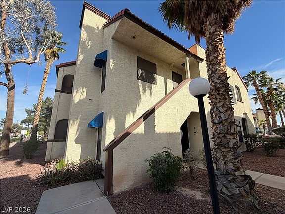 2nd image of 6121 W Oakey Blvd APT D