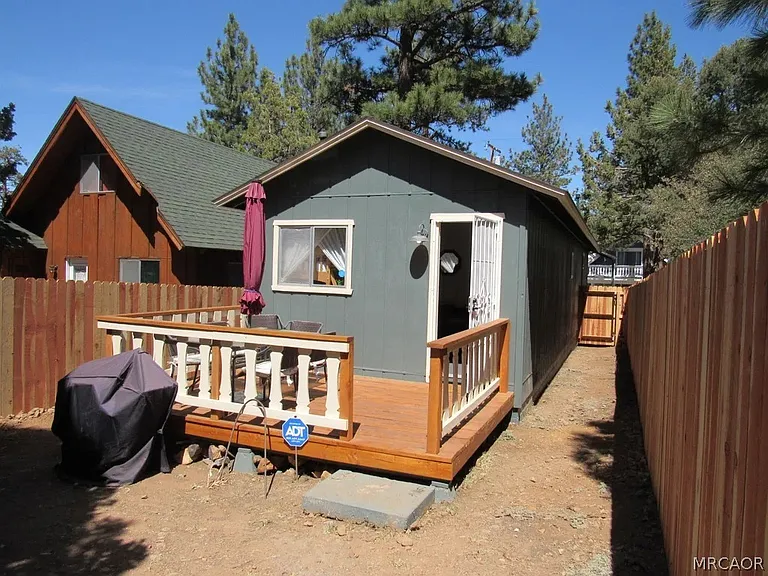 136 Pine Ln — Photo 11