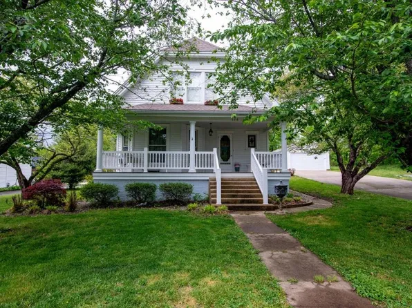 116 Cave St, Horse Cave, KY 42749