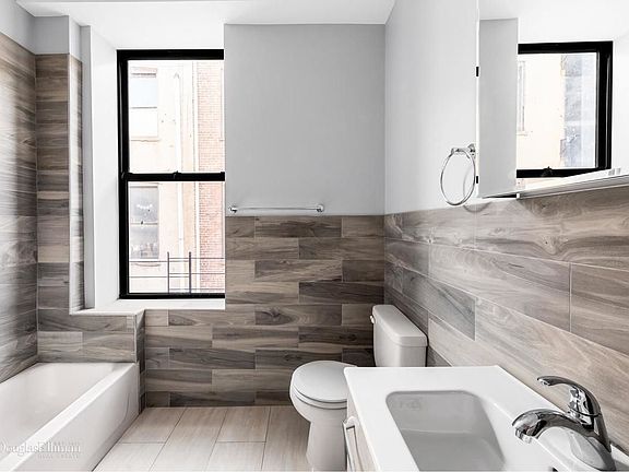 5th image of 126 Alexander Ave Floor 3