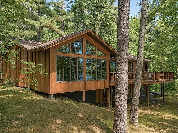 4th image of 26610 Parkway Dr