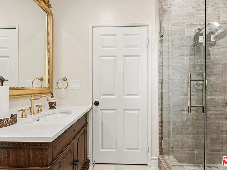 11564 Apulia Ct — Photo 26