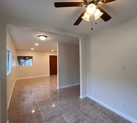 4th image of 20435 Kenwood Ave