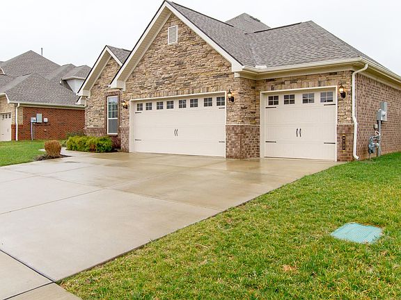 2nd image of 4737 Kingdom Dr