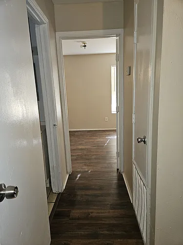 204 E Dullnig Ct Photo 1