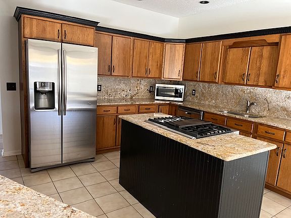 4th image of 7677 Edmonson Dr