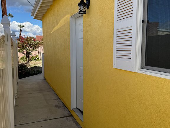 Side entrance also