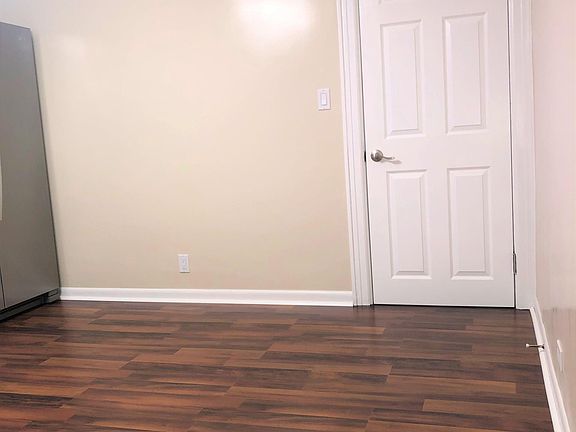 4th image of 120 Edgewood Ave