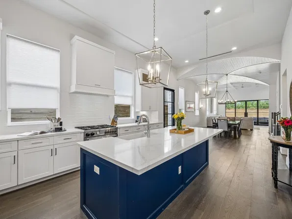 541 W 27th St, Houston, TX 77008