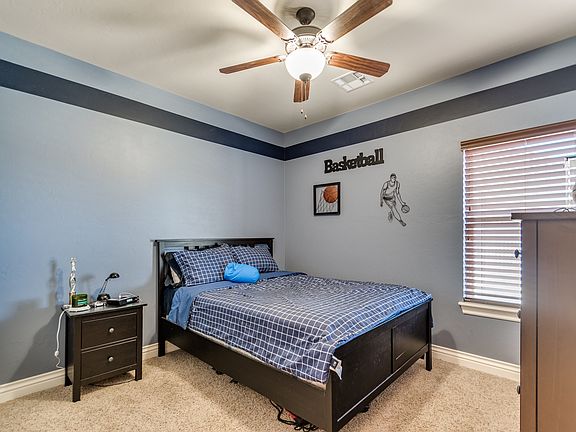 5th image of 15709 Wood Creek Ln