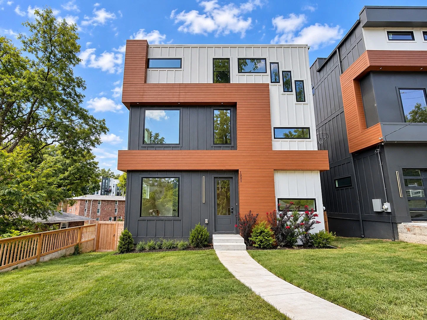 4 bed, 3837 sqft, $6,000 — Photo 3