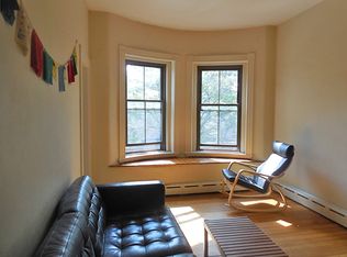 114 Willow St #5, Cambridge, MA 02141