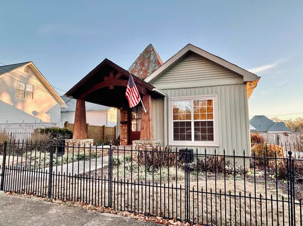 303 3rd St, Tuscumbia, AL 35674