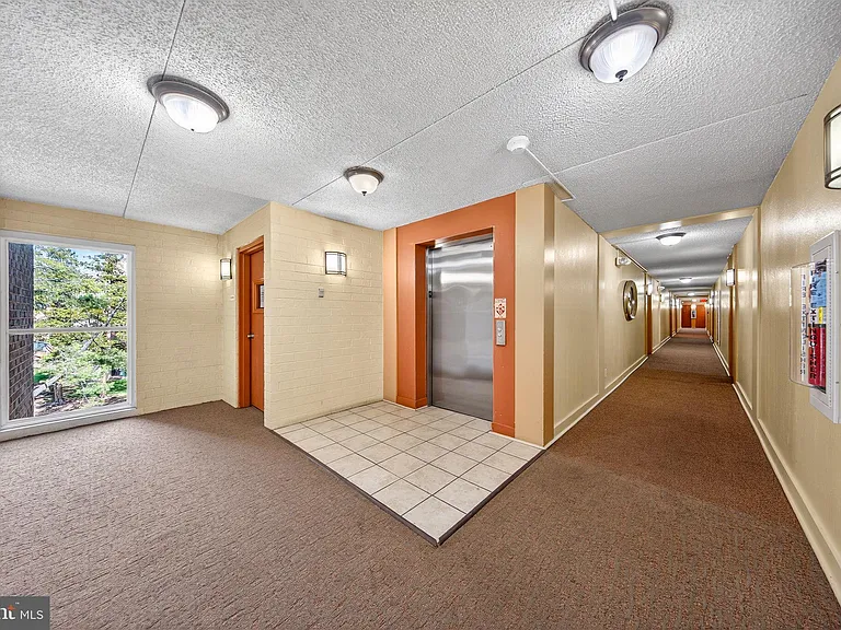 60 S Van Dorn St #413 — Photo 38