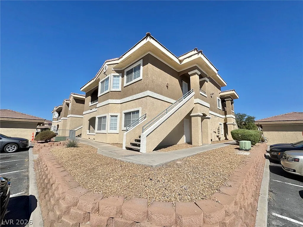 2 bed, 2.0 bath, 1249 sqft, $1,450 — Photo 1