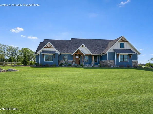 3302 Chapel Creek Dr, Perrysburg, OH 43551