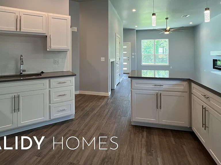 609 Remington Ave — Photo 11
