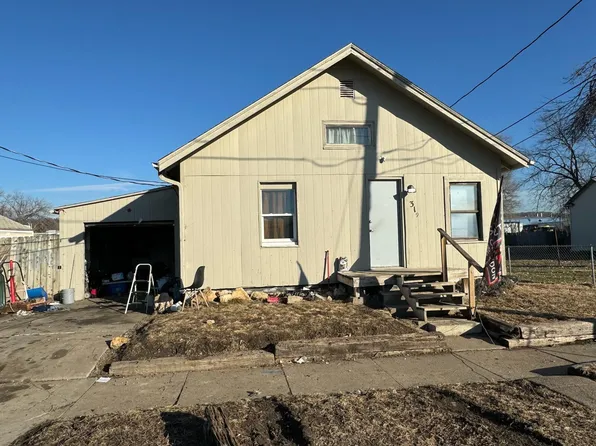 319 N 12th St, Council Bluffs, IA 51501