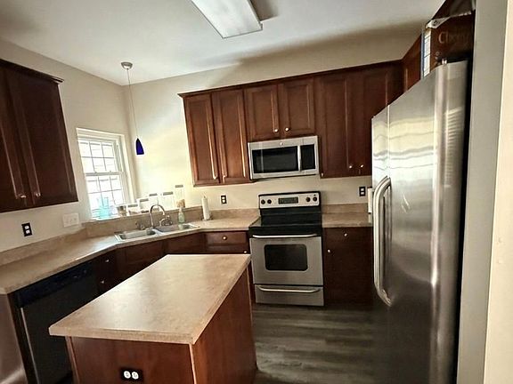 4th image of 3107 Golden Dale Ln