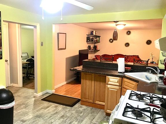 2nd image of 39 Yonkers Ter Floor 1