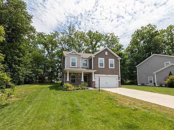 3rd image of 875 Harvest Ridge Dr