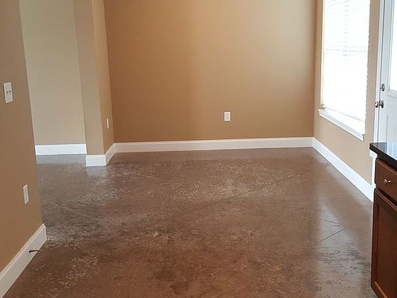 3rd image of 325 Walnut Creek Ct