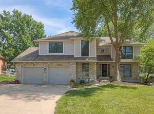 17609 W 70th St, Shawnee, KS 66217