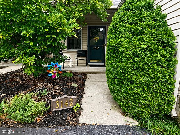 2nd image of 3142 Lion Ct