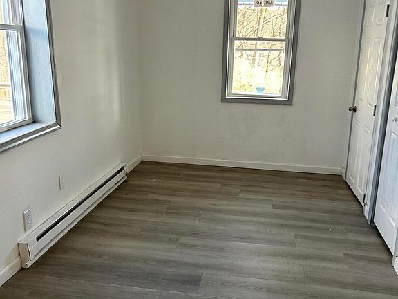 5th image of 32 Middleburg Rd