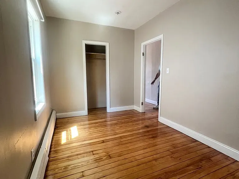 38 Frances Ave — Photo 4