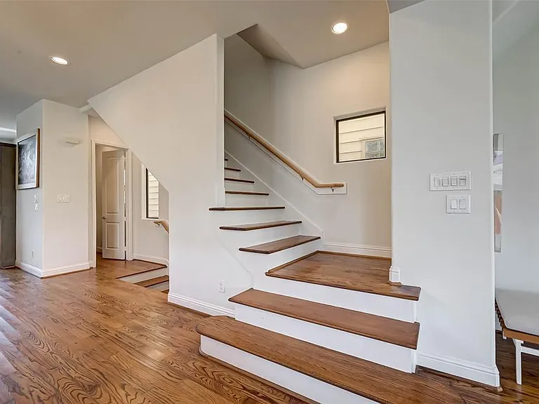 5202 Rose St — Photo 18