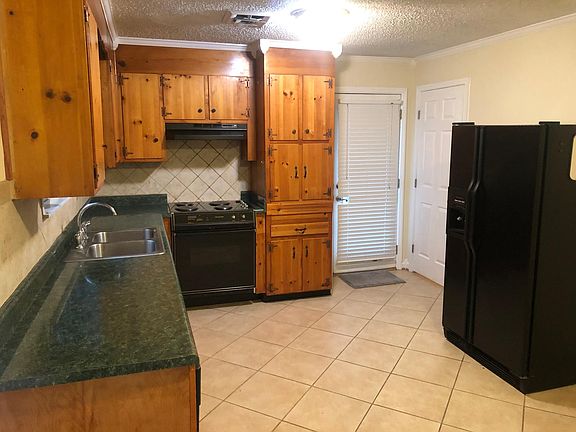 2nd image of 1014 River View Dr