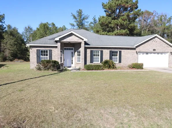 206 Sand Pine Cir, Midway, FL 32343