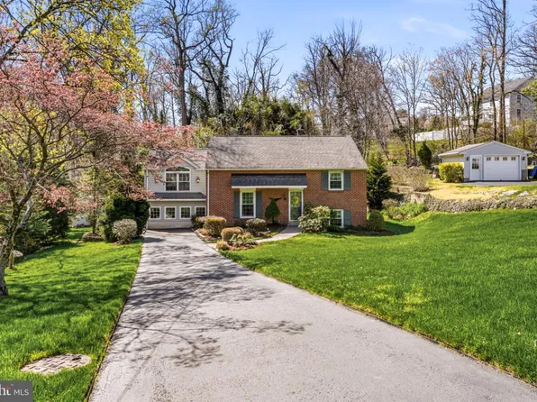 6 Laurel Ln, Glen Riddle, PA 19063