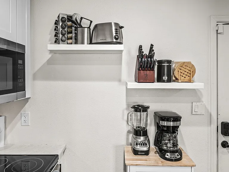 1110 E Polk St #1 — Photo 7