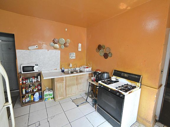 4th image of 2917-2919 N 8th STREET