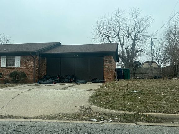 2nd image of 1100 SW 70th St