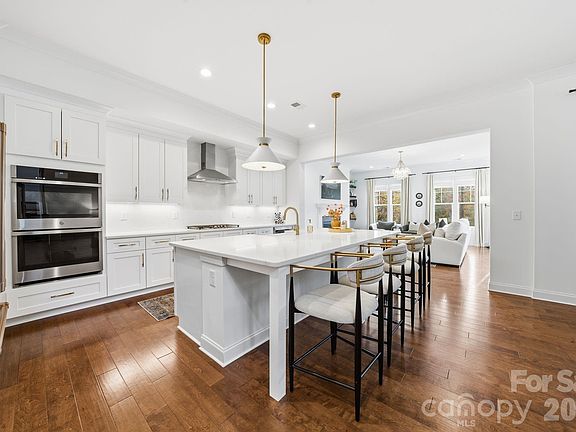 3rd image of 16515 Munson Hill Rd